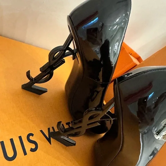 Yves Saint Laurent Black Heels with Unique Logo Heel - Picture 3 of 7